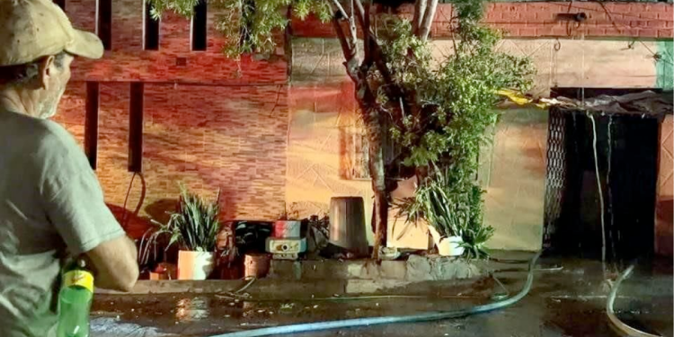 Casa Se Incendia Dormido, Frijoles, Adulto Mayor - Hola Mty