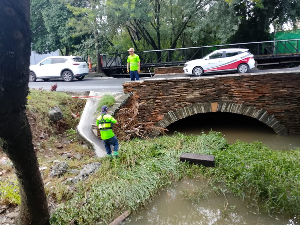 Limpieza De Rejillas Pluviales, - Hola Mty Limpieza De Rejillas Pluviales, Operativo Especial Monterrey, Servicios Públicos Monterrey, Lluvias En Monterrey, Drenaje Pluvial
