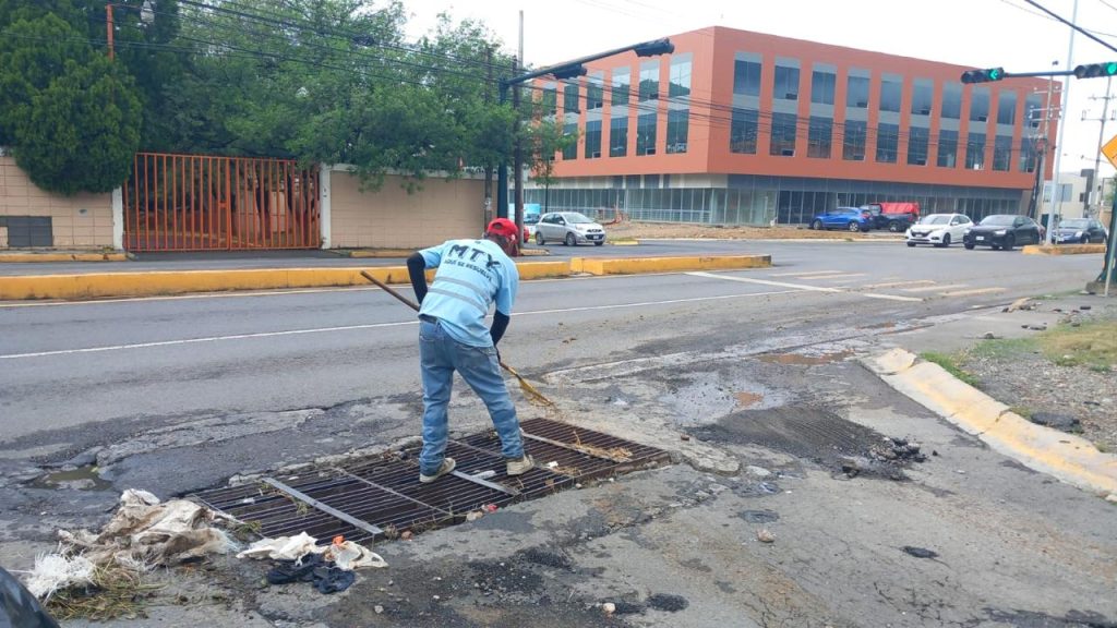 Limpieza De Rejillas Pluviales, - Hola Mty Limpieza De Rejillas Pluviales, Operativo Especial, Monterrey, Servicios Públicos, Lluvias En Monterrey, Drenaje Pluvial