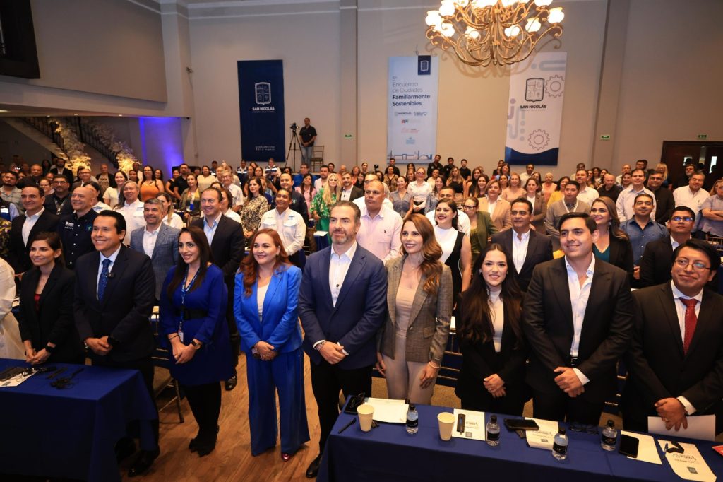 Bienestar Familiar, Cohesión Social, Desarrollo Familiar, Adrián De La Garza, Programas Sociales