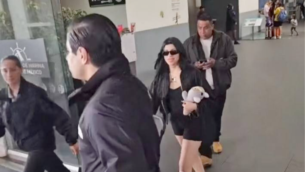 Cazzu Desmiente a Nodal - Hola Mty Cazzu Desmiente a Nodal, Christian Nodal, Ángela Aguilar, Entrevista Adela Micha