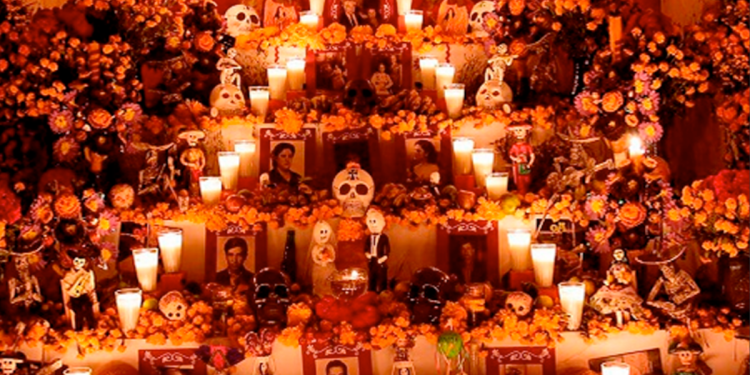 Altar De Muertos, Niveles, Ofrenda Mexicana, Día De Muertos, Elementos Del Altar, Tradición Mexicana - Hola Mty