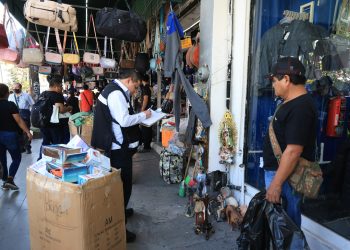 Retiran-puestos-amulantes-sin-permisos-en-mty - Hola Mty