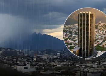 Cambio de clima en la zona metropolitana de Monterrey. Vemos la imágen de unas montañas con lluvia y una imágen dentro de un circulo de un edificio de Monterrey